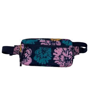 Arctic Zone Insulated Fannypack Blue Floral